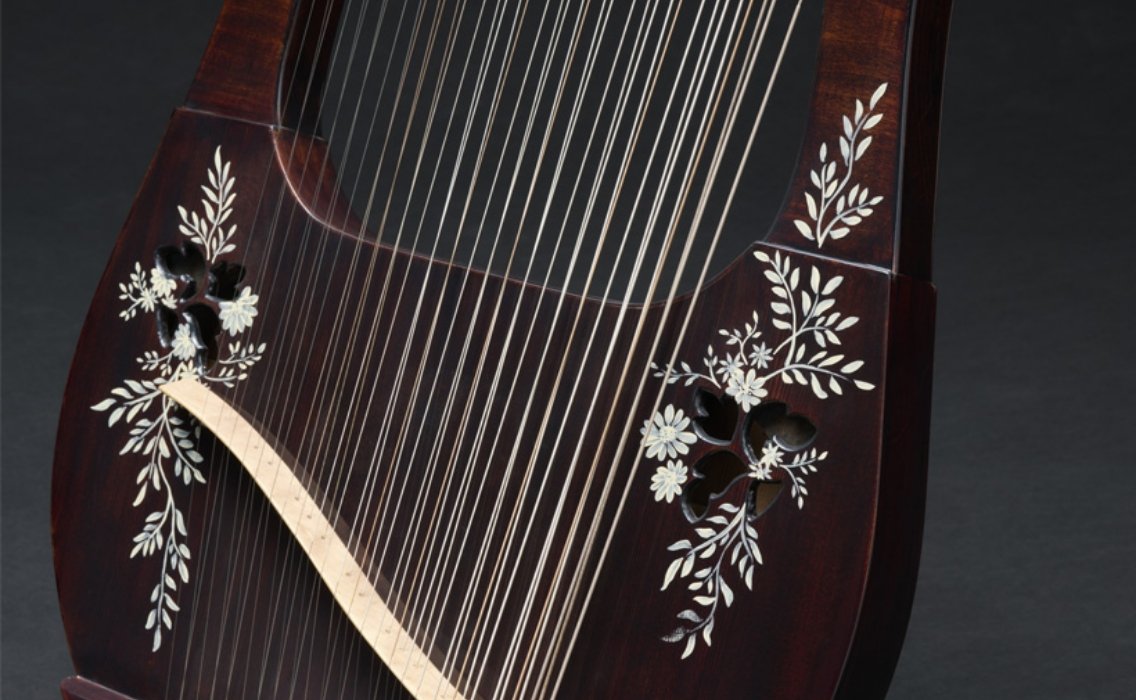 ペインティングされたライアーの写真